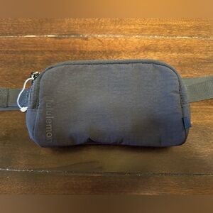 NWOT lululemon athletica Everywhere Belt Bag Mini Unisex